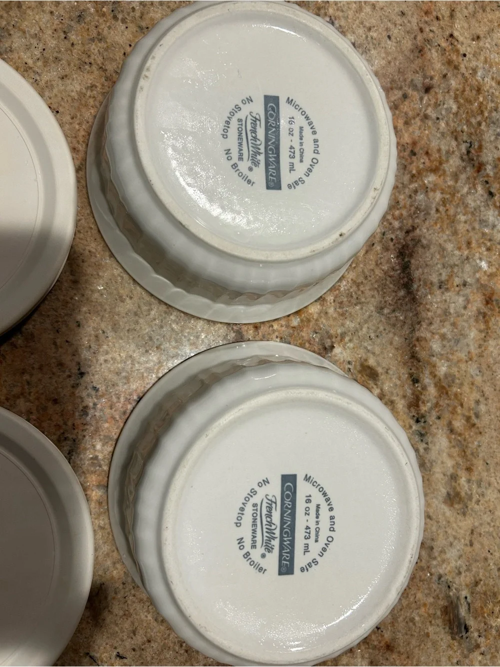 Corningware  French White 16 oz Round Casseroles w/Corning micro cover Set of 2.